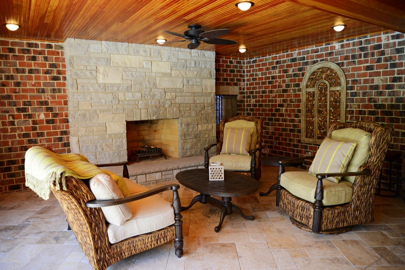 Sunset Hills Outdoor Addition Lounge Area