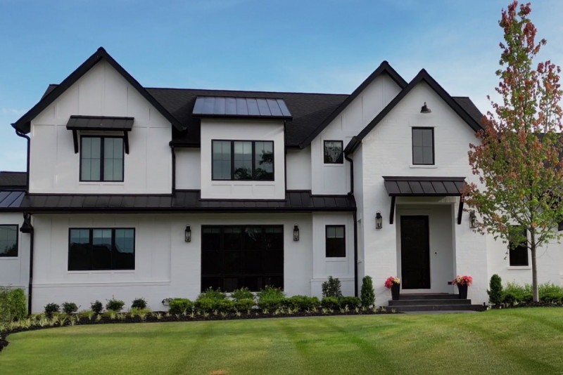 black and white modern farmhouse architecture