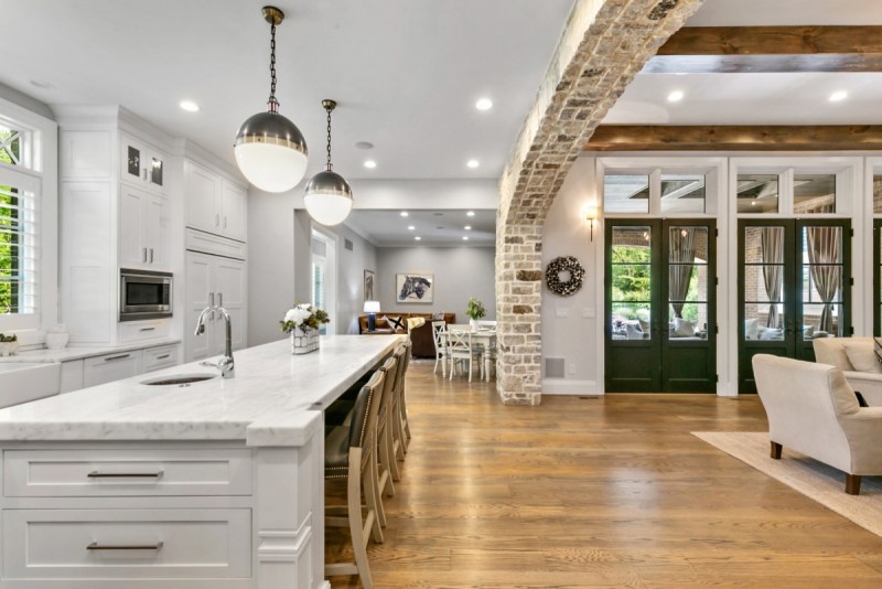 Open floor plan design from kitchen to family room