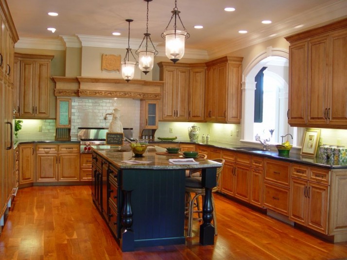 Gourmet Kitchen - Walnut Bluff