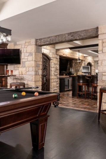 stone wall and wood floor design