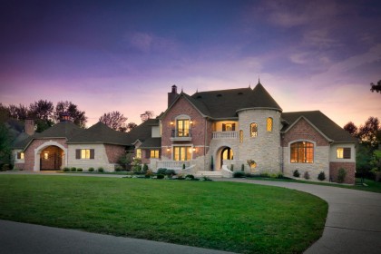 Stone and brick architectural home design in St Louis MO